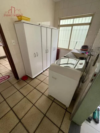 Imagem Casa à venda com 179m², 3 quartos e 2 vagas - Jardim Umarizal