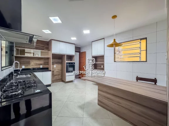 Imagem Casa à venda, 140 m² por R$ 600.000,00 - Barra do Imbuí - Teresópolis/RJ