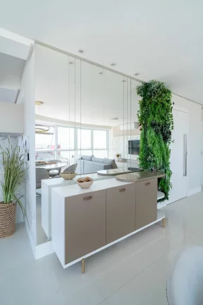 Imagem Apartamento com 4 dormitórios à venda sendo 2 suítes, 131.77 m² por - R$ 6.700.000,00 - Centro - Bal. Camboriú/SC