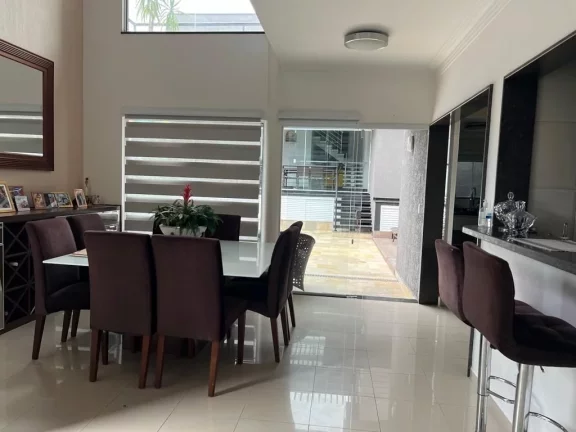 Imagem Sobrado com 5 dormitórios à venda, 215 m² por R$ 2.500.000,00 - Vila Oliveira - Mogi das Cruzes/SP
