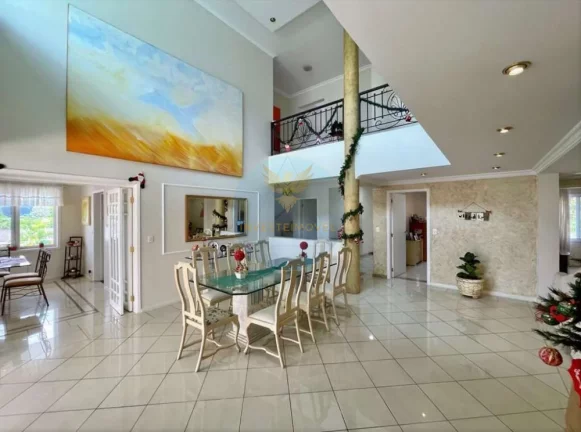 Imagem Casa em Condomínio a Venda no bairro Granja Viana - Cotia, SP