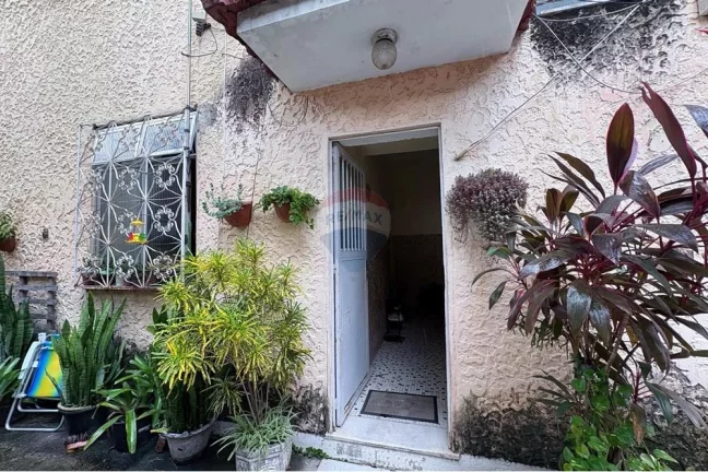 Imagem Apartamento com 50m² e 2 quartos em Cascadura. Rio de Janeiro,
