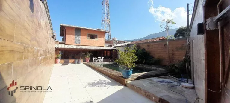 Imagem Sobrado com 3 dormitórios à venda, 180 m² por R$ 1.100.000,00 - Solemar - Praia Grande/SP