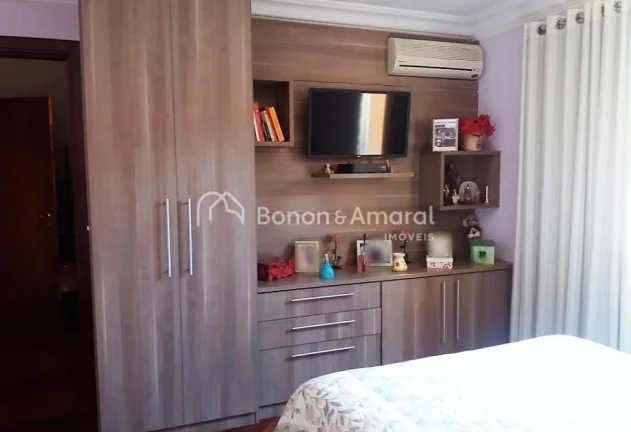 Imagem Casa à venda, Jardim de Itapoan, Paulínia, 3 quartos
Térrea, localizada em bolsão de segurança ...