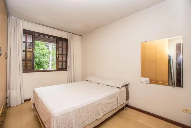 Imagem Sobrado 4 quartos no Santo Inácio.