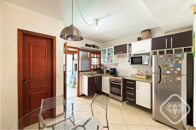 Imagem Casa com conforto, segurança e lazer no Condomínio La Fuente

Uma residência que entrega equilíb...