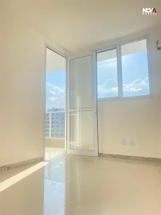 Imagem Apartamento em andar alto, com excelente ventilação, vista aberta e localização privilegiada a p...