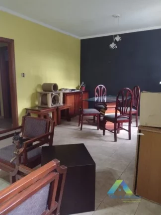 Imagem Sobrado com 4 Quartos e 4 banheiros à Venda, 175 m² por R$ 864.990