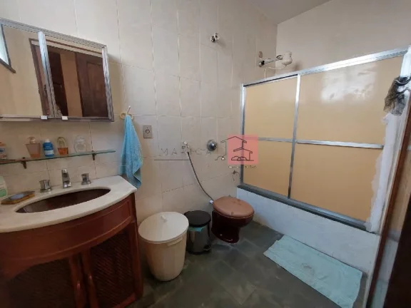 Imagem Casa para Venda em Araruama/RJ - 4 Dorm. 180 m2 Área Útil