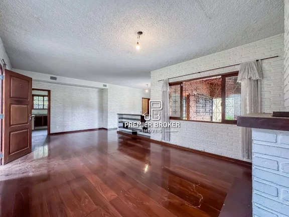 Imagem Casa à venda, 387 m² por R$ 1.350.000,00 - Albuquerque - Teresópolis/RJ