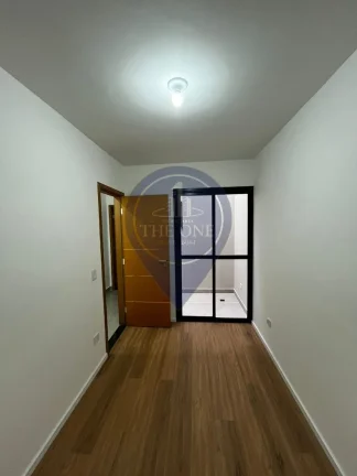Imagem Casa à venda na Vila Romero, São Paulo-SP: 3 quartos, 1 suíte, 3 vagas - Visite já!