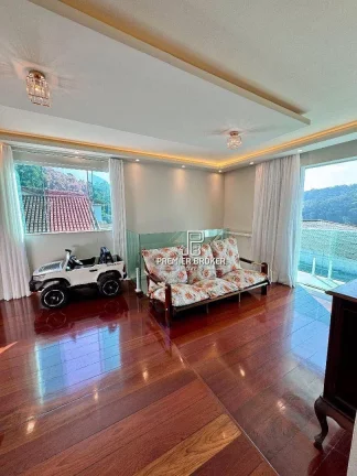 Imagem Casa à venda, 140 m² por R$ 810.000,00 - Pimenteiras - Teresópolis/RJ