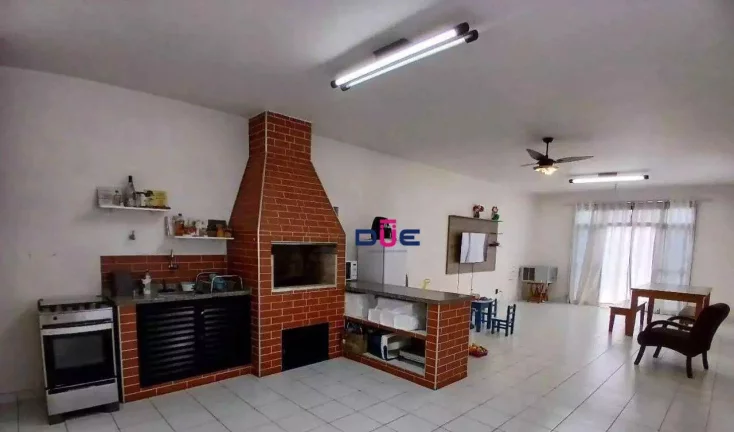 Imagem Casa com 6 dormitórios à venda, 268 m² por R$ 1.200.000 - Embaré - Santos/SP