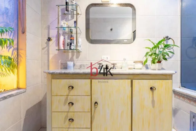 Imagem Casa 220 m² à venda, 4 dormitórios no J ardins 4