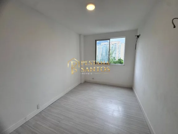 Imagem Vendo apto com 2 quartos no Condomínio Espigão no Edifício Costa do Sol