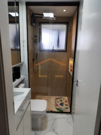 Imagem Apartamento de 53m², com 2 dormitórios, 1 banheiro e 1 vaga, com armários nos quartos, cozinha e ...