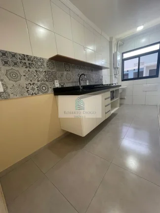 Imagem Apartamento à venda no Recreio dos Bandeirantes, Rio de Janeiro-RJ: 2 quartos, 1 suíte, 1 vaga de garagem, 50m² de área.