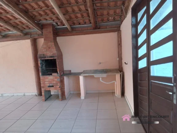 Imagem Excelente Casa em Alvenaria no Bairro Salinas- Balneário Barra do Sul-SC