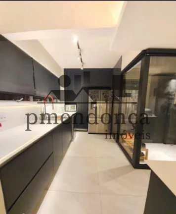 Imagem Alto de Pinheiros apartamento reformado com 3 quartos (1 suíte) e 2 vagas, 182m²