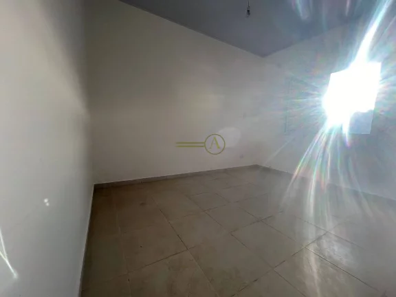 Imagem Casa lote inteiro á venda com 3 quartos (1 sendo suíte) - Jd. Peruíbe