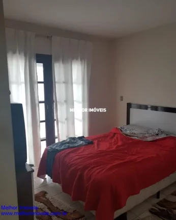 Imagem Casa à Venda com 05 Dormitórios sendo 01 Suíte, com Churrasqueira a Carvão, com Ampla Varanda, localizada no Centro em Balneário Camboriú.