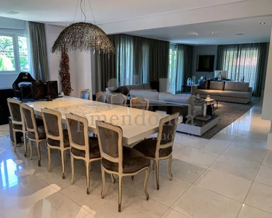 Imagem Apartamento em Higienópolis com 3 suítes e 4 vagas, 292,13m².