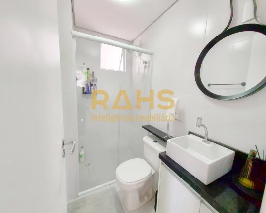 Imagem Encantador apartamento semi-mobiliado em uma das localizações mais queridinhas do bairro Floresta!...