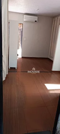 Imagem Casa com 3 dormitórios à venda por R$ 200.000 - Jardim Liberdade - Itumbiara/GO
