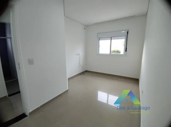 Imagem Casa Padrão!! 4 quartos com suites,8 vagas próximo a Sacomã.