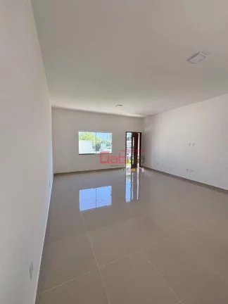 Imagem Casa com 3 dormitórios à venda, 102 m² por R$ 650.000,00 - Nova São Pedro - São Pedro da Aldeia/RJ