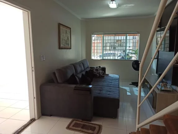 Imagem Sobrado para Venda em Maringá, Jardim Fregadoli, 3 dormitórios, 1 suíte, 2 banheiros, 2 vagas