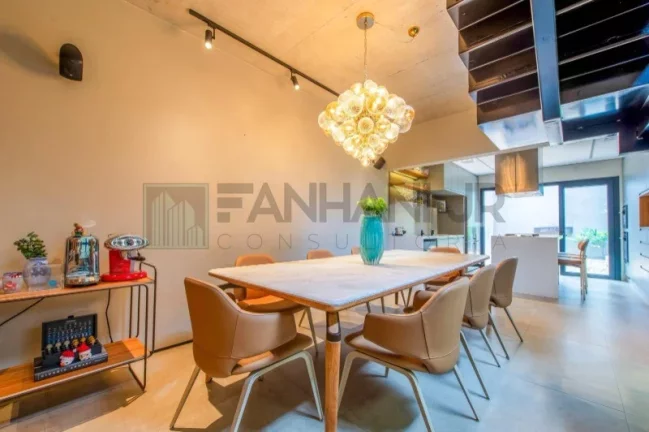 Imagem Imperdível oportunidade: Casa à venda em São Paulo-SP, Vila Nova Conceição, 4 quartos, 3 suítes, 3 salas, 5 banheiros, 2 vagas, 290m².