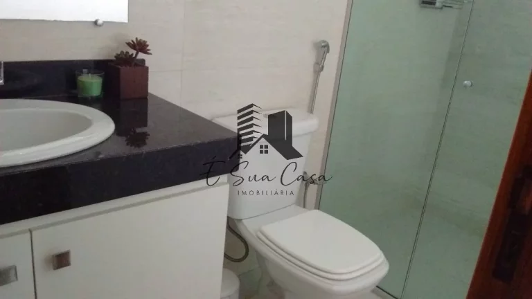 Imagem Casa de 5 Quartos, Bairro Camargos