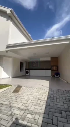 Imagem OPORTUNIDADE no Uberaba - Sobrado com suíte, ático e 3 vagas