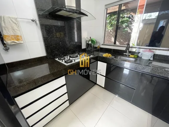 Imagem GH1945

Excelente casa na Vila Galvão, reformada, pra quem busca conforto e excelente localização...