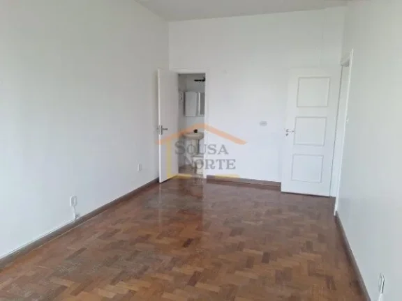 Imagem Conjunto comercial com 98 m², distribuído em ambientes amplos, bem iluminados e funcionais. Conta ...