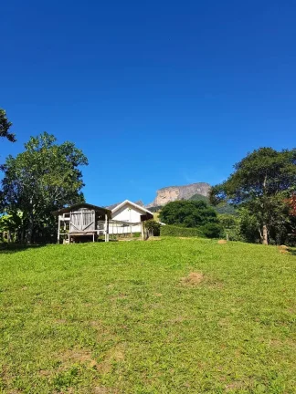 Imagem Terreno Exclusivo de 30.000 m² com Nascente e Vista Frontal para a Pedra do Baú