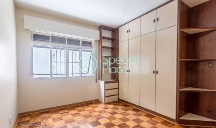 Imagem Ótimo apartamento com 201m² no Jardim Paulista. Living super espaçoso com amplos janelões de pon...