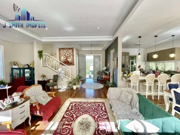Imagem CASA NÉOCLÁSSICO, AMPLA EM TODOS AMBIENTES, PISCINA, 4 VAGAS, 4 SUÍTES.