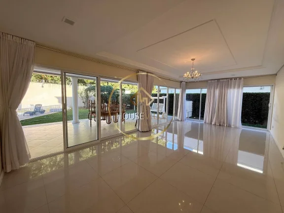 Imagem Casa Sobrado, 4 Dormitórios ( 4 suítes), Condomínio Santa Clara, Jacareí.
