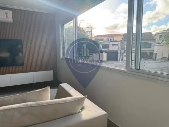 Imagem Sobrado à Venda no Parque São Domingos - 3 Suítes 5 Vagas Piscina com Hidromassagem 200m² de Área