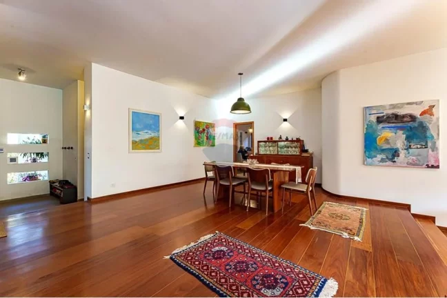 Imagem Linda e espaçosa casa na Vila Tramontano com 460m² 4 Suítes 4 Vagas com piscina e churrasqueira