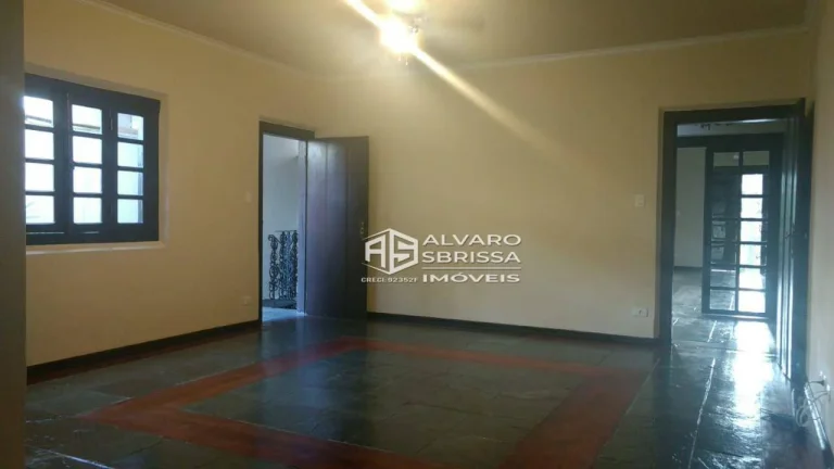 Imagem Casa estilo colonial, possui 3 suítes com ar condicionado e armários. Condomínio Portella Itu SP