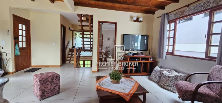 Imagem Casa à venda, 144 m² por R$ 990.000,00 - Albuquerque - Teresópolis/RJ