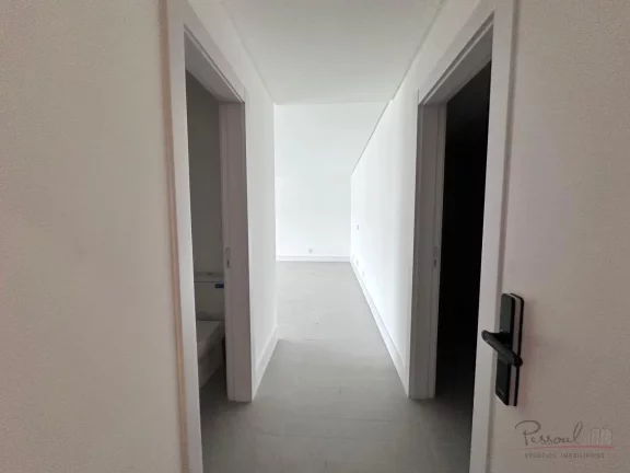 Imagem Apartamento Exclusivo em Condomínio Clube de Luxo Área Privativa: 134,57m2 privativos Descrição:...