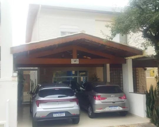 Imagem Vendo Sobrado 280 m² 04 dormitórios. uma suíte, 04 banhos e duas vagas FL38