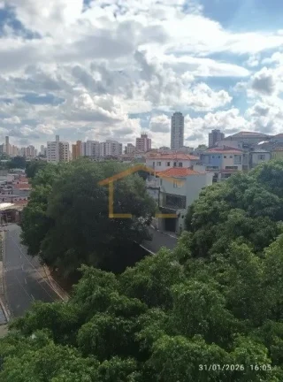 Imagem Apartamento com 64m² reformado, dispõe de 2 dormitórios, 1 banheiro, sala para dois ambientes, sa...