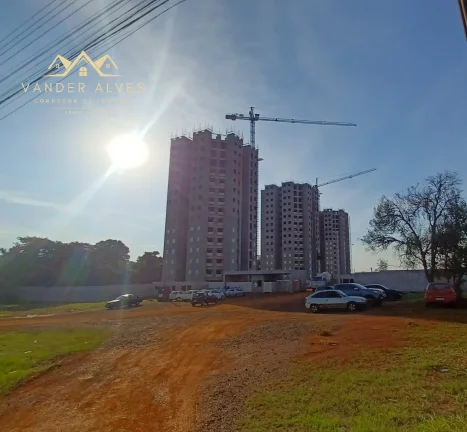 Imagem Apartamento à venda em Foz do Iguaçu-PR, bairro Monjolo: 2 quartos, 2 salas, garagem, 46m². Venha conferir!