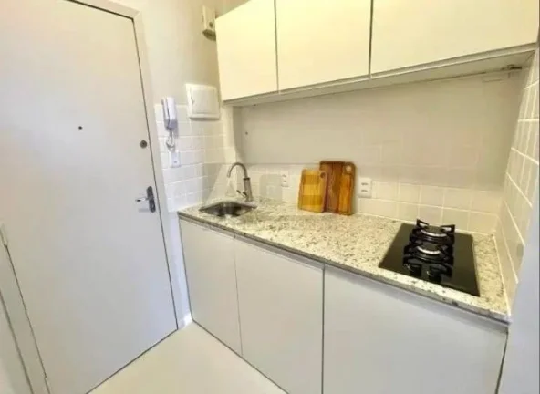 Imagem Apartamento conjugado em Copacabana, 22m2, Reformado e mobiliado (Airbnb).