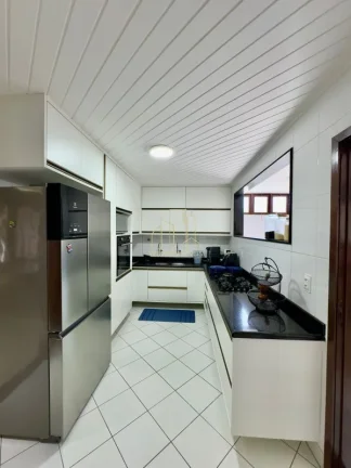 Imagem Casa à Venda no Itaigara | 4 Suítes | Piscina Privativa | Área Gourmet | 310m² Construídos